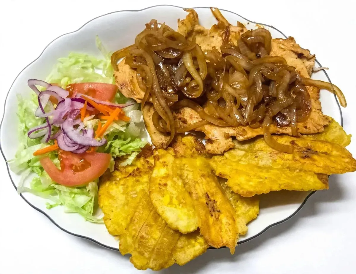 Pechuga Encebollada